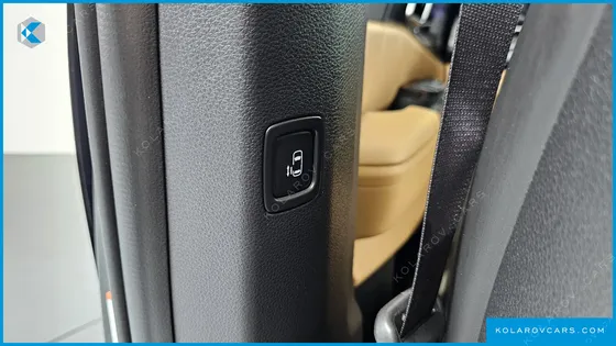 KIA CARNIVAL 7-SEATER SIGNATURE