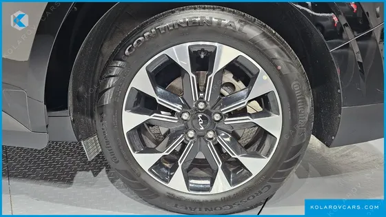 KIA CARNIVAL 7-SEATER SIGNATURE