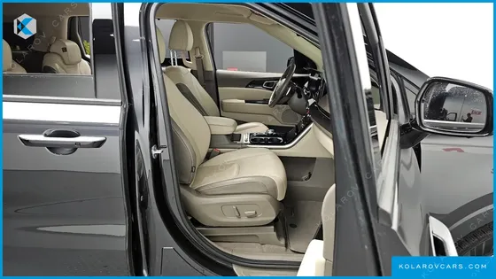 KIA CARNIVAL GASOLINE 9-SEATER SIGNATURE