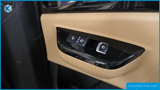 KIA CARNIVAL 7-SEATER SIGNATURE