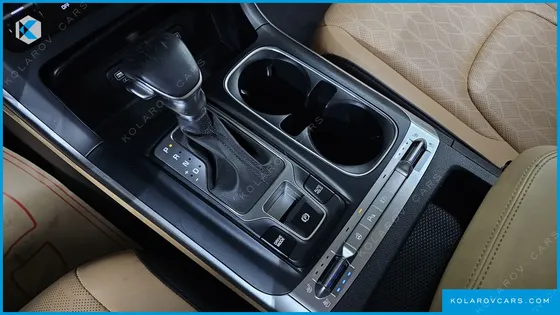 KIA CARNIVAL 9-SEATER PRESTIGE