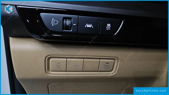 KIA CARNIVAL 9-SEATER PRESTIGE