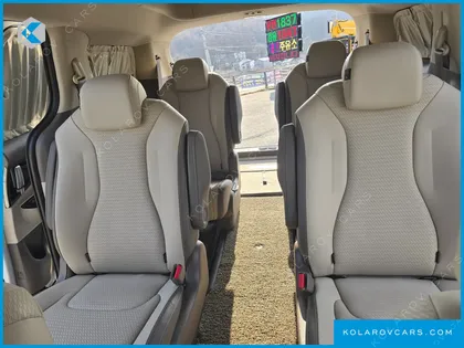 KIA CARNIVAL GASOLINE 9-SEATER HI-LIMOUSINE