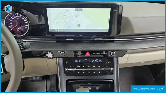 KIA CARNIVAL 9-SEATER PRESTIGE