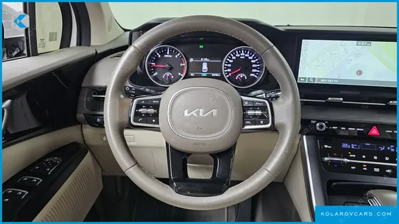KIA CARNIVAL 9-SEATER PRESTIGE