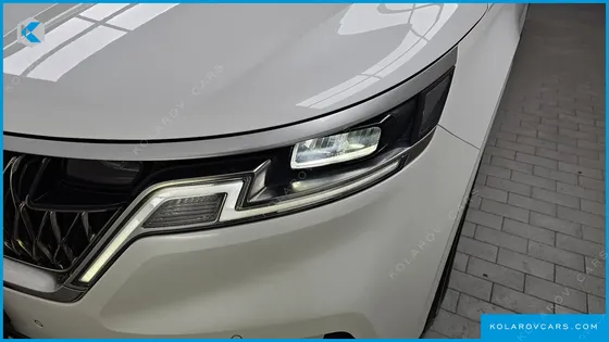 KIA CARNIVAL 9-SEATER PRESTIGE