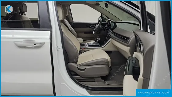 KIA CARNIVAL 9-SEATER PRESTIGE