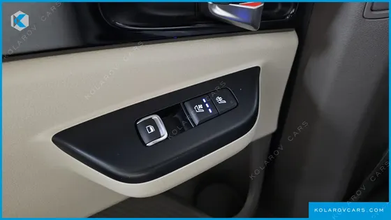 KIA CARNIVAL 9-SEATER PRESTIGE