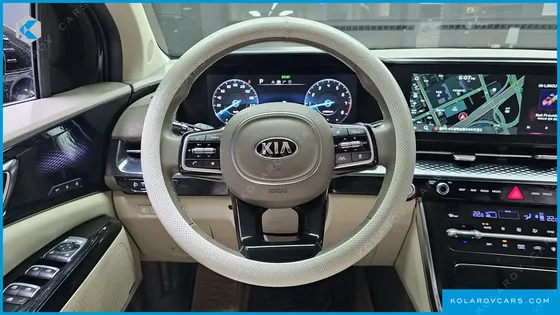 KIA CARNIVAL GASOLINE 7-SEATER HI-LIMOUSINE