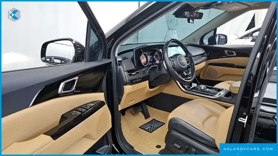 KIA CARNIVAL 7-SEATER NOBLESSE