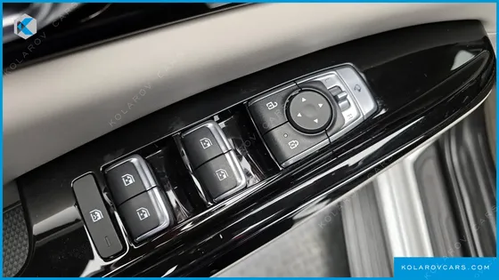 KIA CARNIVAL 9-SEATER NOBLESSE
