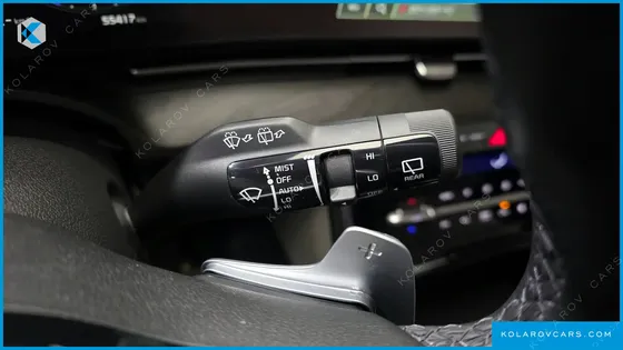 KIA CARNIVAL 9-SEATER NOBLESSE