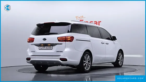 KIA CARNIVAL 7-SEATER LIMOUSINE