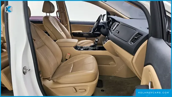 KIA CARNIVAL 7-SEATER LIMOUSINE
