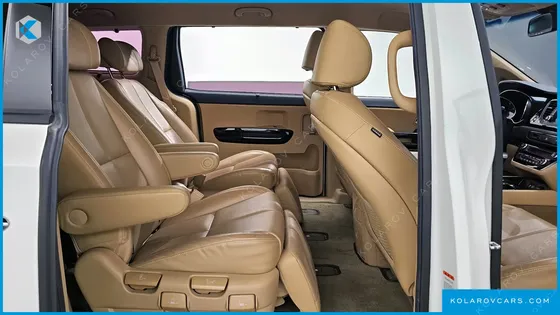 KIA CARNIVAL 7-SEATER LIMOUSINE