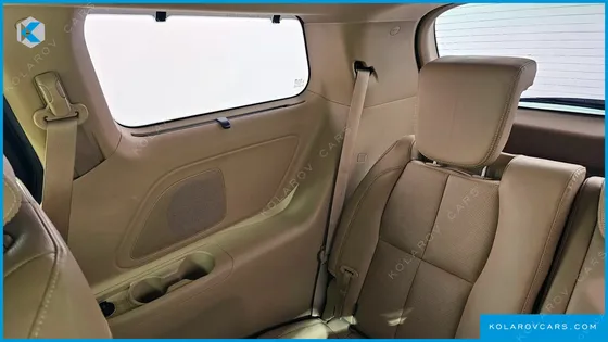 KIA CARNIVAL 7-SEATER LIMOUSINE