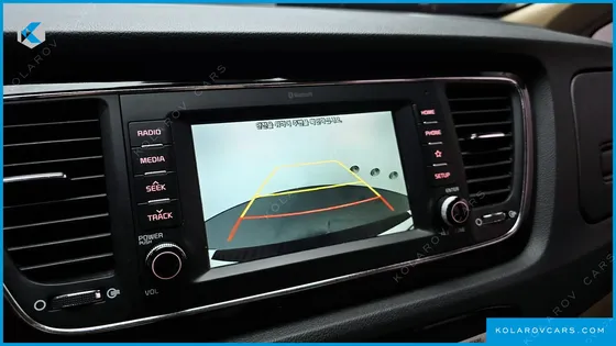 KIA CARNIVAL 7-SEATER LIMOUSINE