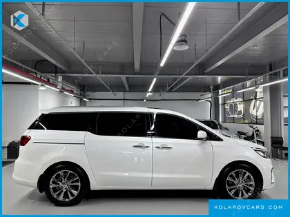 KIA CARNIVAL GASOLINE 7-SEATER LIMOUSINE