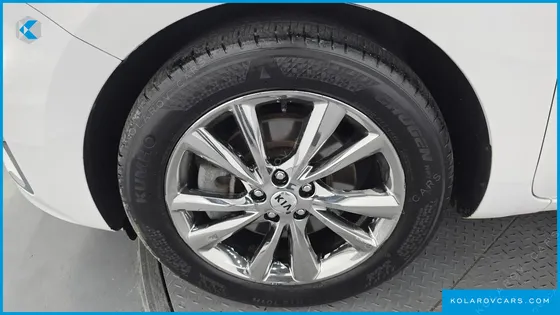 KIA CARNIVAL 9-SEATER NOBLESSE SPECIAL