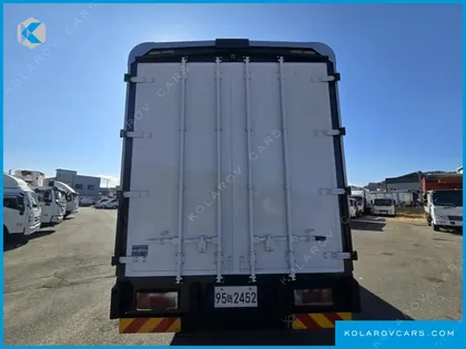 HYUNDAI MEGA TRUCK GOLD