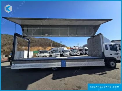 HYUNDAI MEGA TRUCK GOLD