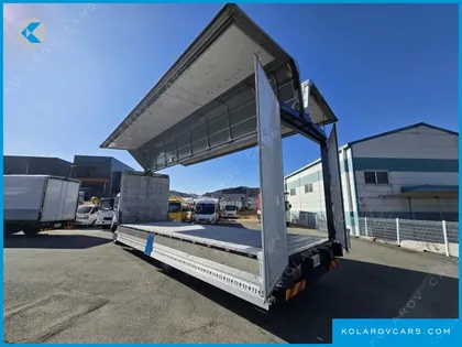 HYUNDAI MEGA TRUCK GOLD