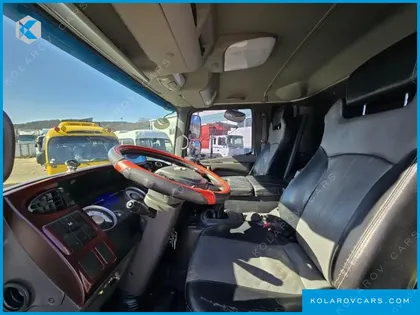 HYUNDAI MEGA TRUCK GOLD