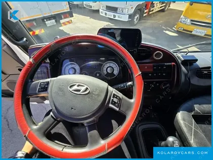 HYUNDAI MEGA TRUCK GOLD