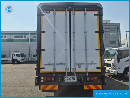 HYUNDAI MEGA TRUCK GOLD