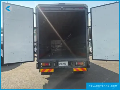 HYUNDAI MEGA TRUCK GOLD
