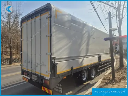 HYUNDAI MEGA TRUCK GOLD