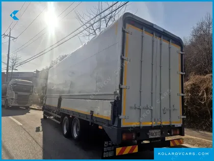 HYUNDAI MEGA TRUCK GOLD