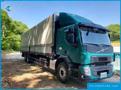 VOLVO CARGO TRUCK 6X2