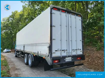 VOLVO CARGO TRUCK 6X2