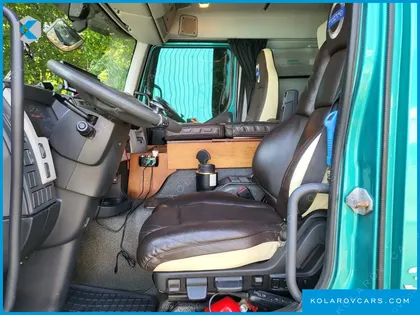 VOLVO CARGO TRUCK 6X2