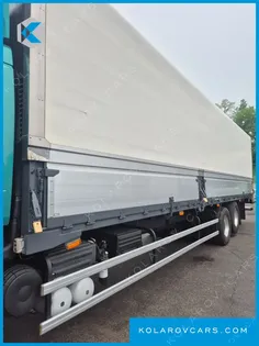 VOLVO CARGO TRUCK 6X4