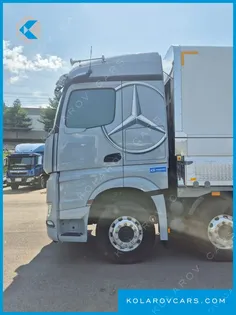 MERCEDES CARGO TRUCK 10X4