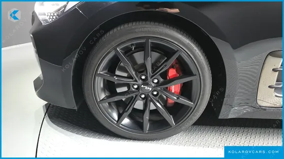 KIA STINGER 2.5 AWD MASTERS ACRO EDITION