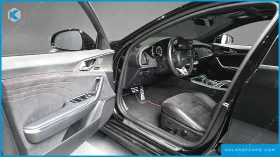 KIA STINGER 2.5 AWD MASTERS ACRO EDITION