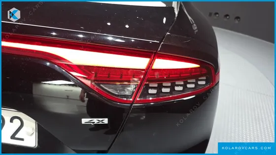 KIA STINGER 2.5 AWD MASTERS ACRO EDITION