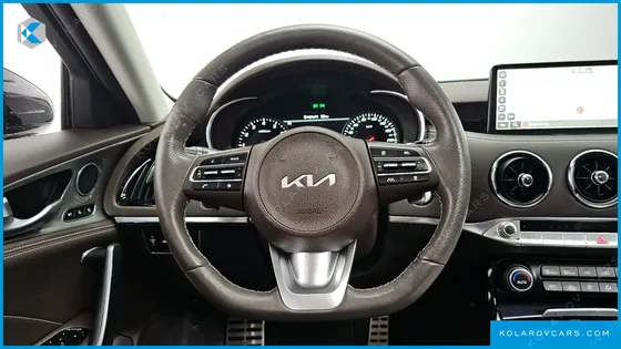 KIA STINGER 2.5 AWD MASTERS