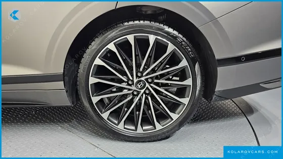 HYUNDAI GRANDEUR 2,5 GASOLINE 2WD