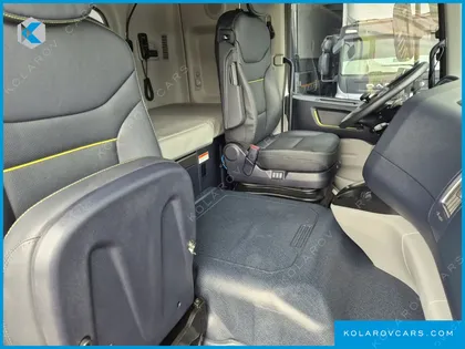 HYUNDAI PAVIS PRESTIGE
