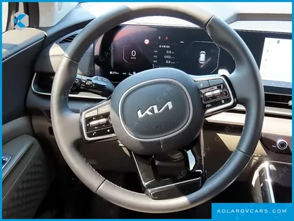 KIA CARNIVAL HEV 9SEATER NOBLESS