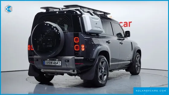 LAND ROVER DEFENDER 110 P300 X-DYNAMIC SE