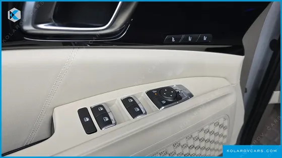 KIA CARNIVAL 9-SEATER GRAVITY