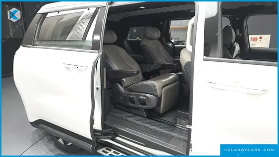 KIA CARNIVAL 7-SEATER SIGNATURE