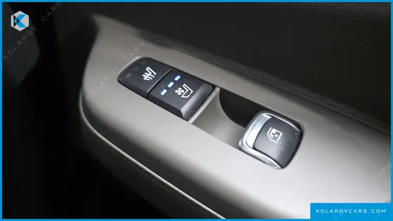 KIA CARNIVAL 7-SEATER SIGNATURE