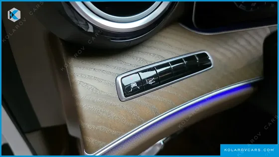 MERCEDES E-CLASS E300 4MATIC EXCLUSIVE