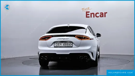 KIA STINGER 2.0 TURBO 2WD